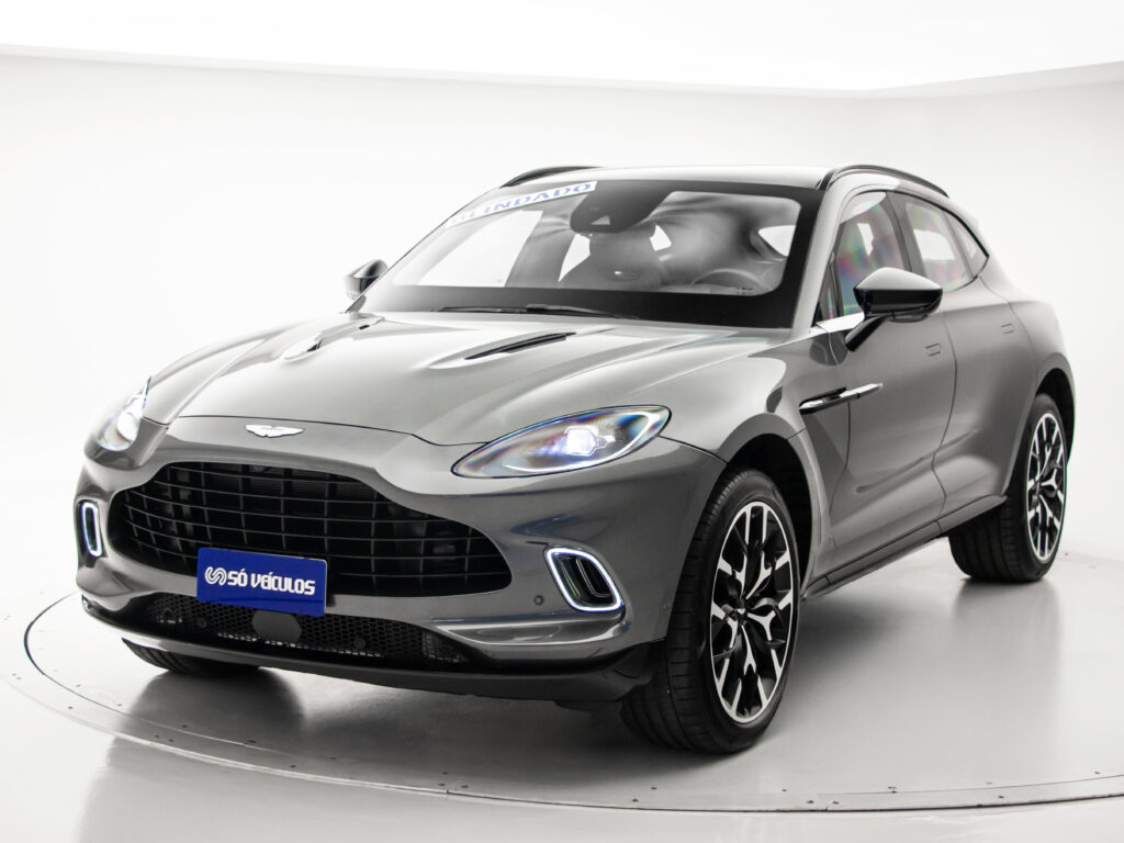 ASTON MARTIN DBX