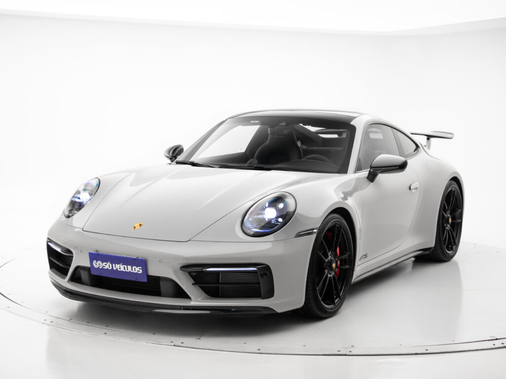 PORSCHE 911 CARRERA 4 GTS