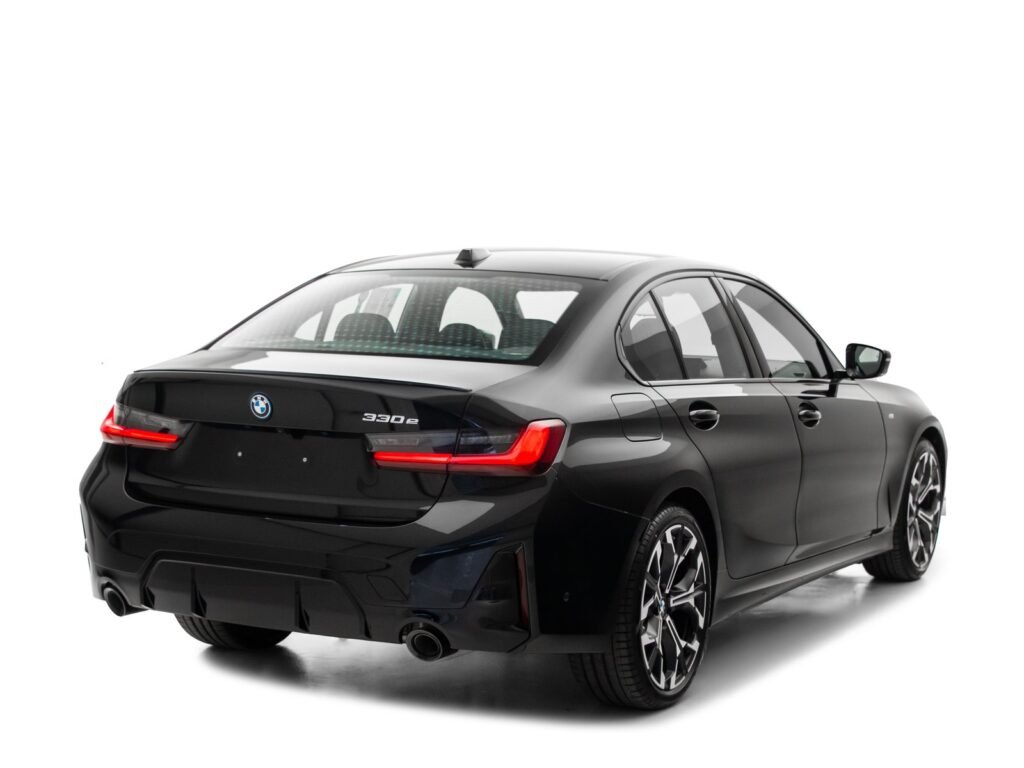 BMW 330E M SPORT