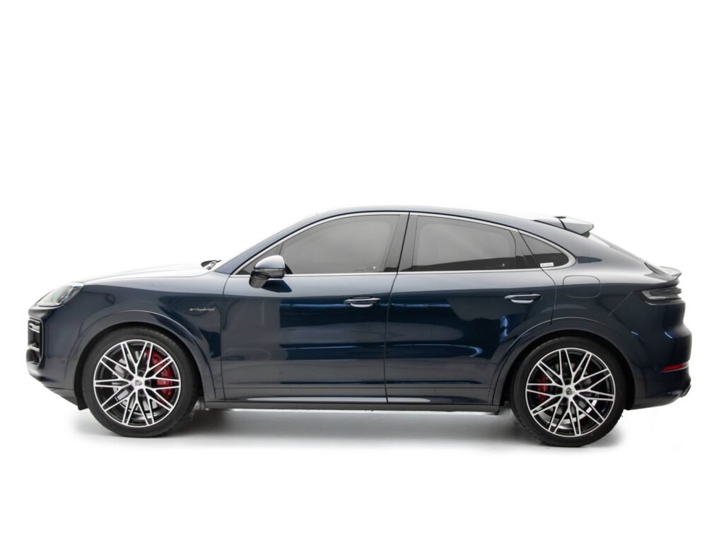 PORSCHE CAYENNE TURBO COUPÉ E-HYBRID