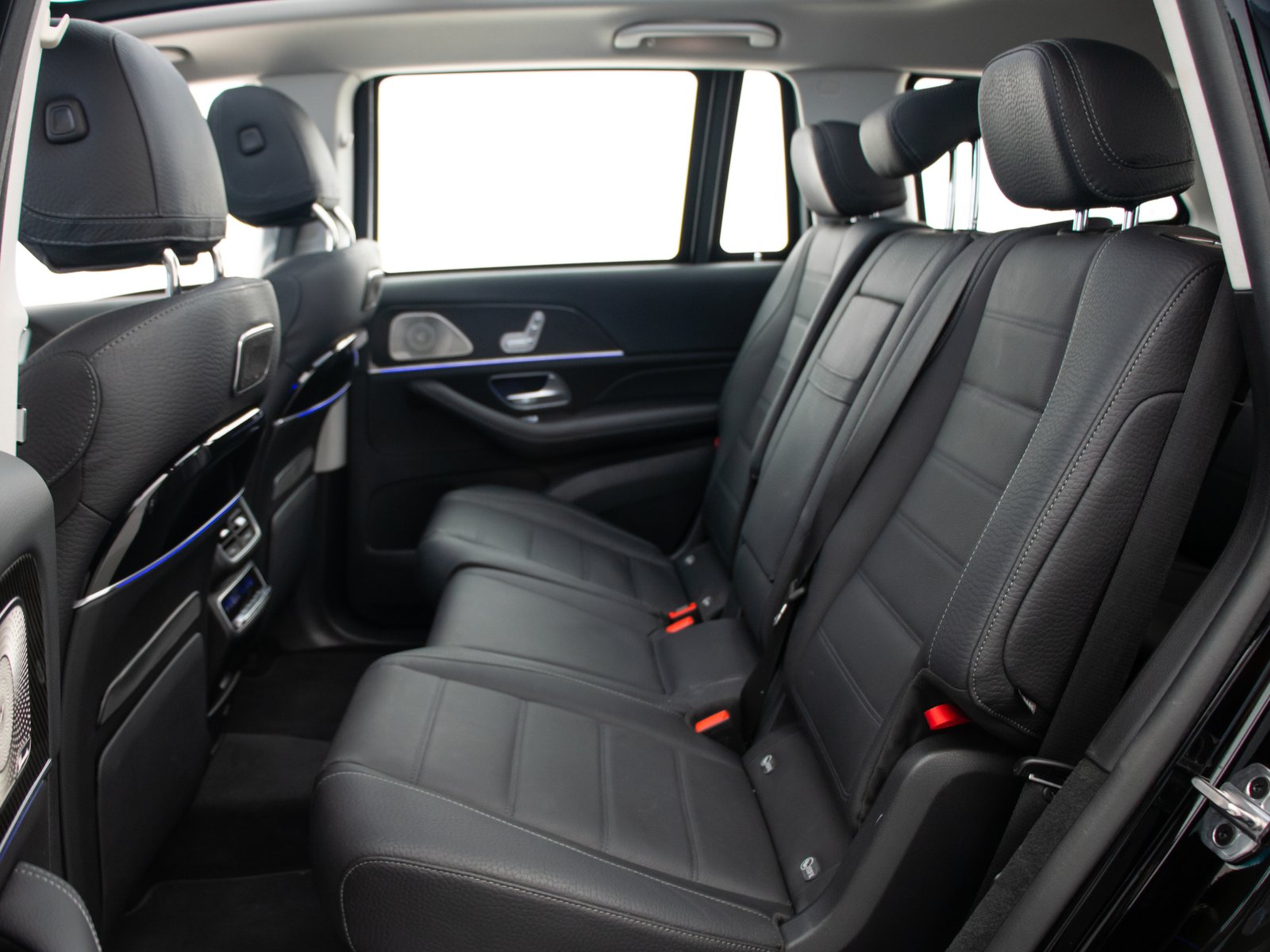 CorvetteZ06Interior-12