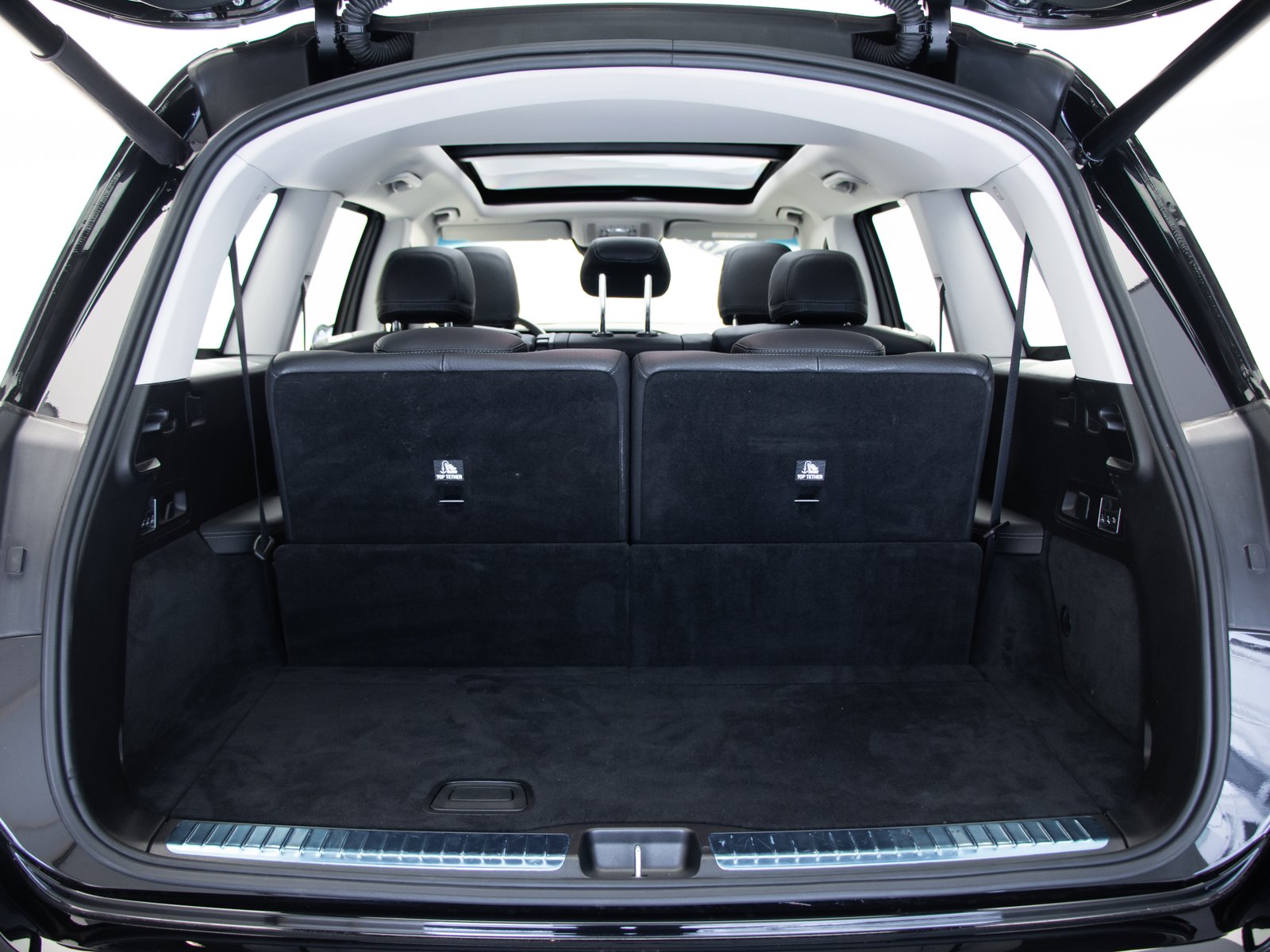 CorvetteZ06Interior-20