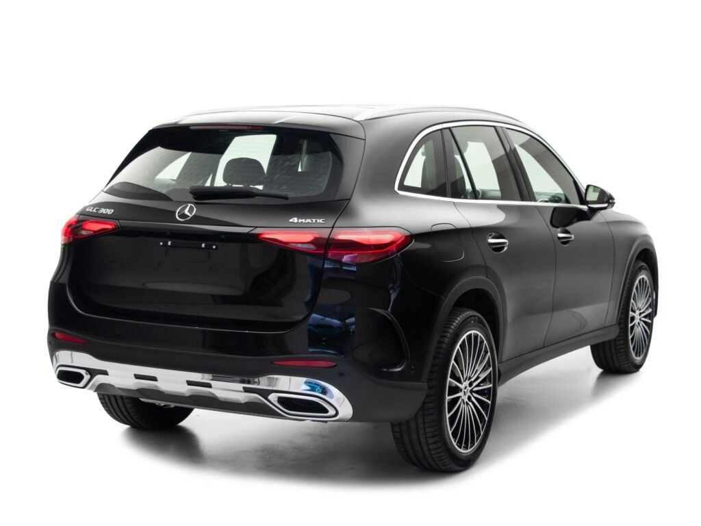 MERCEDES-BENZ GLC 300 AMG LINE