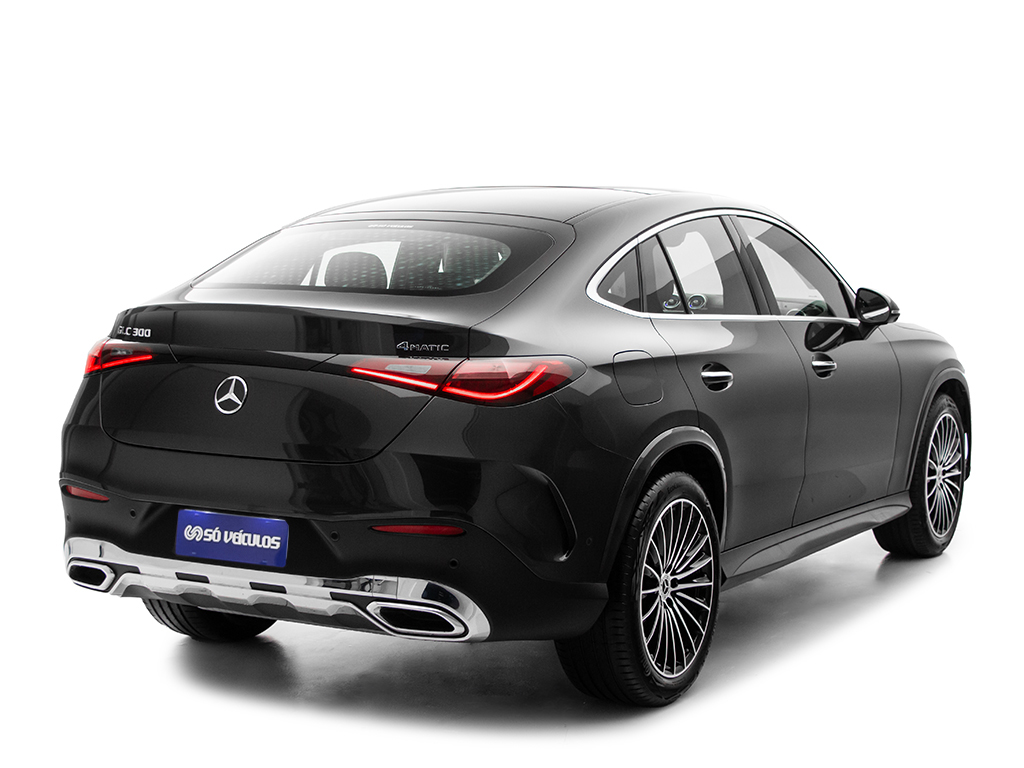 MERCEDES-BENZ GLC 300 COUPÉ AMG LINE