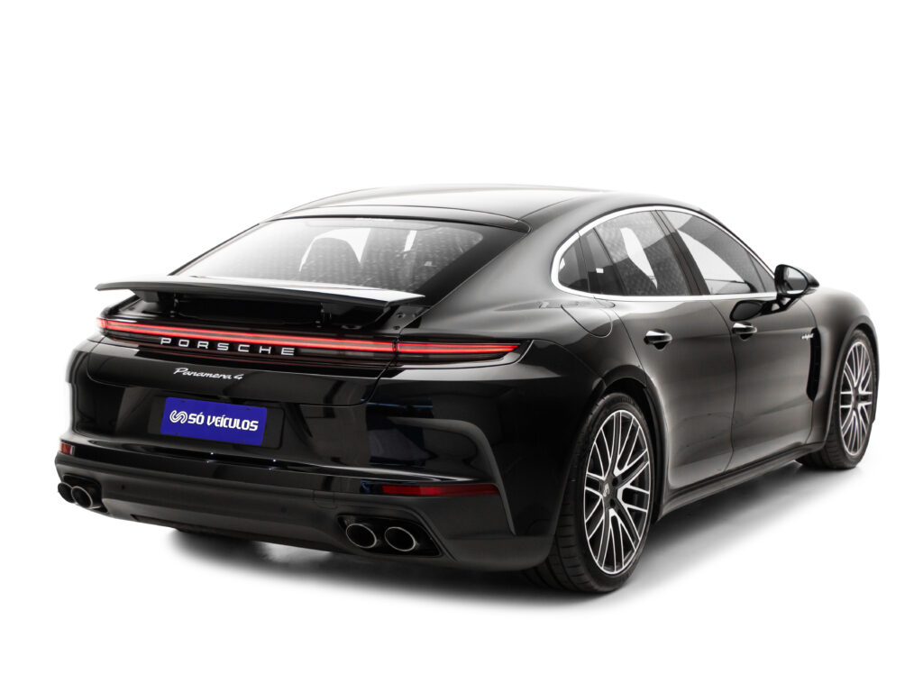 PORSCHE PANAMERA 4 E-HYBRID