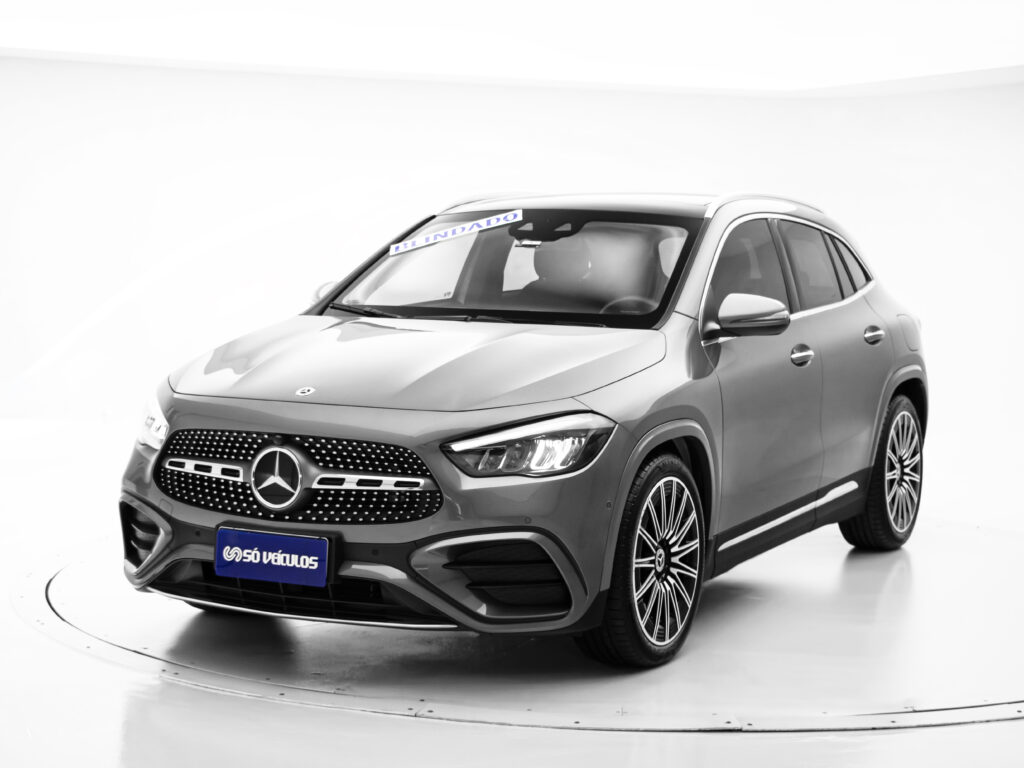 MERCEDES-BENZ GLA 200 AMG LINE