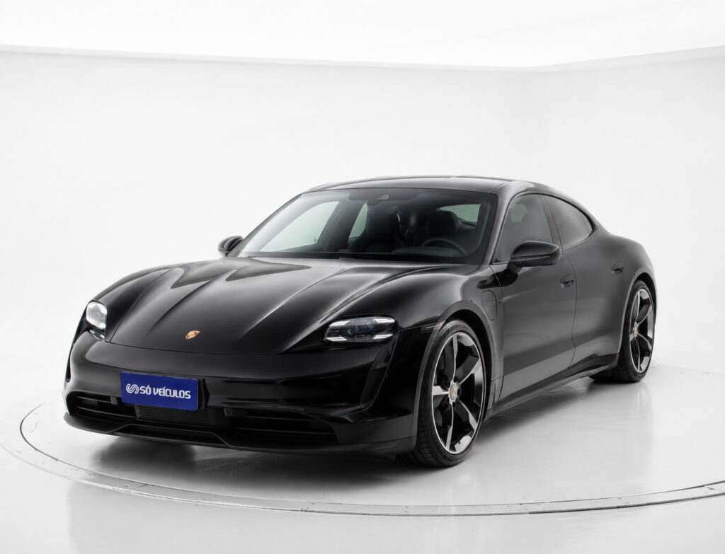 PORSCHE TAYCAN TURBO S